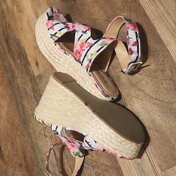 Wedges - Picture 7 of 9